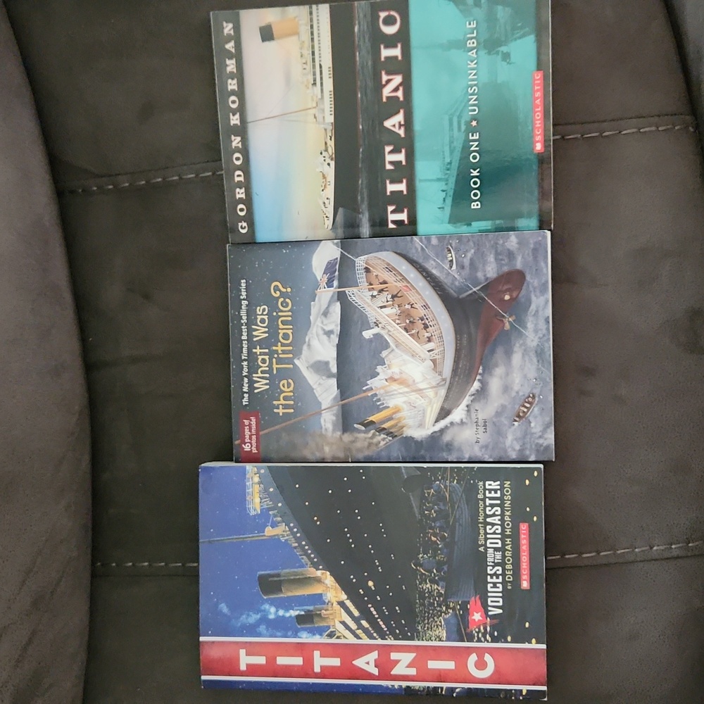 Set Of 3 Titanic Books NEW, Gordan Korman